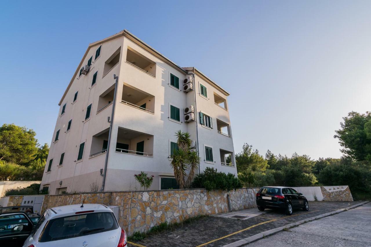 Apartman Emil Supetar Exterior photo